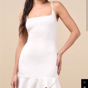 Elegant White Sleeveless Dress